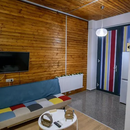 Bianca Lake Studio Mamaia
