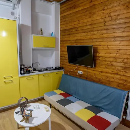 Bianca Lake Studio Mamaia